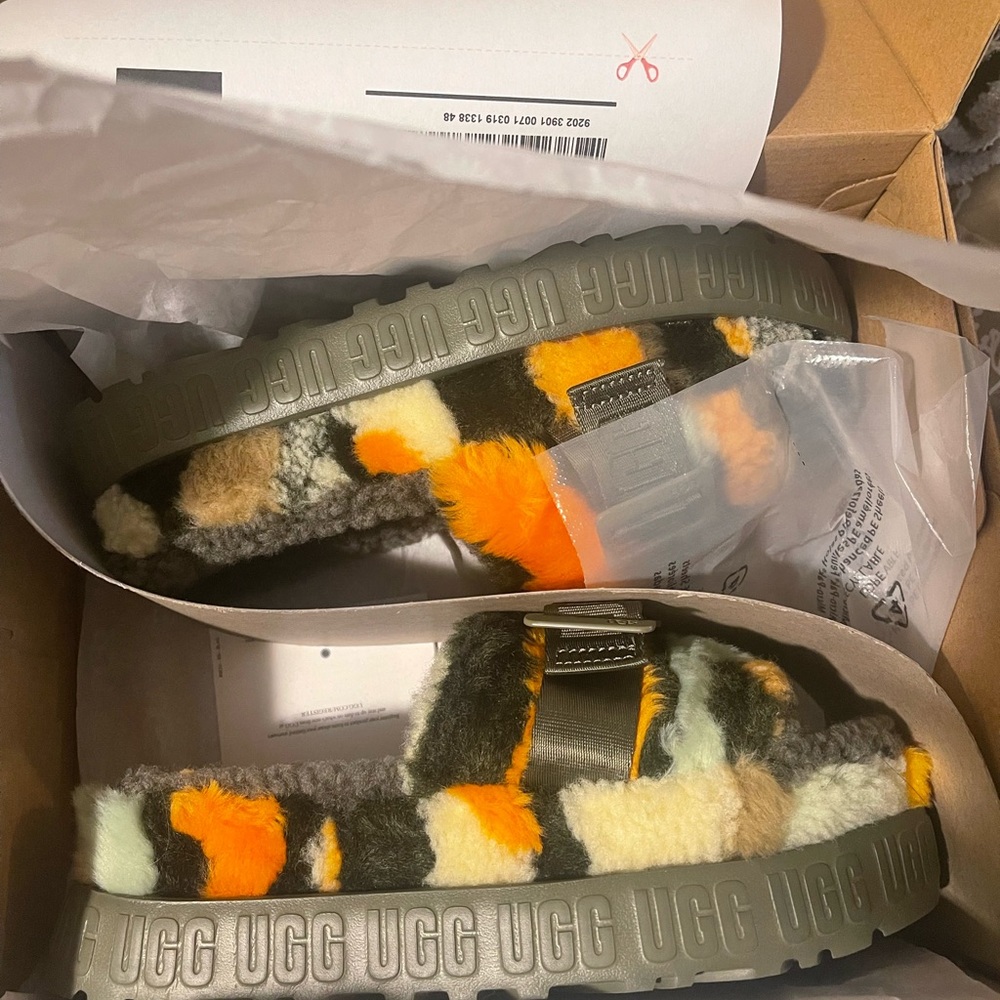 Camo Ugg slide size 7 brand new never worn original box and proof of purchase